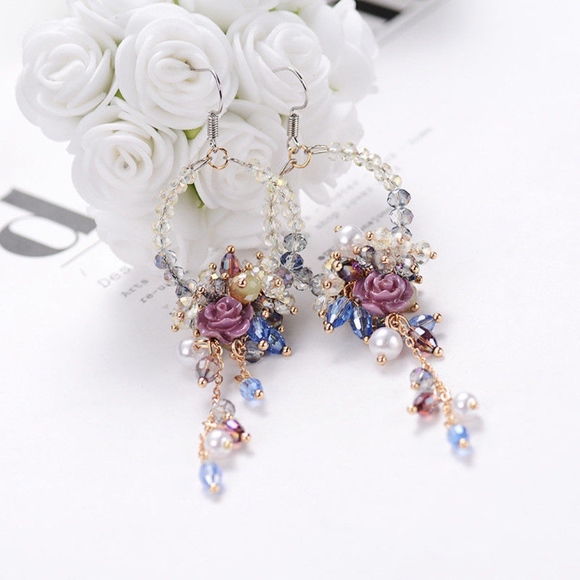 Jewelry - 'Dashing Love' Flower Bouquet Faux Pearl Earrings